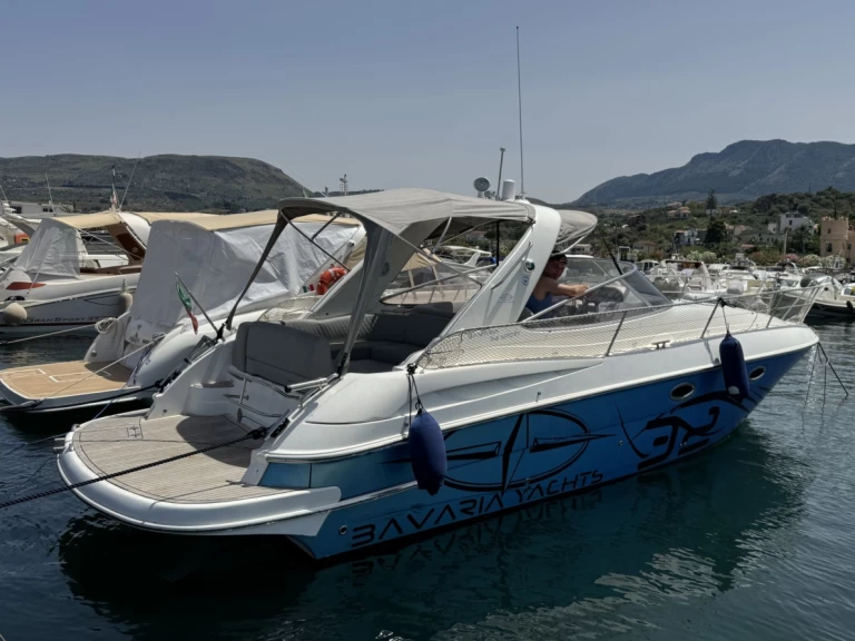 Pronajmout si Bavaria Bavaria 32 Sport v Palermo