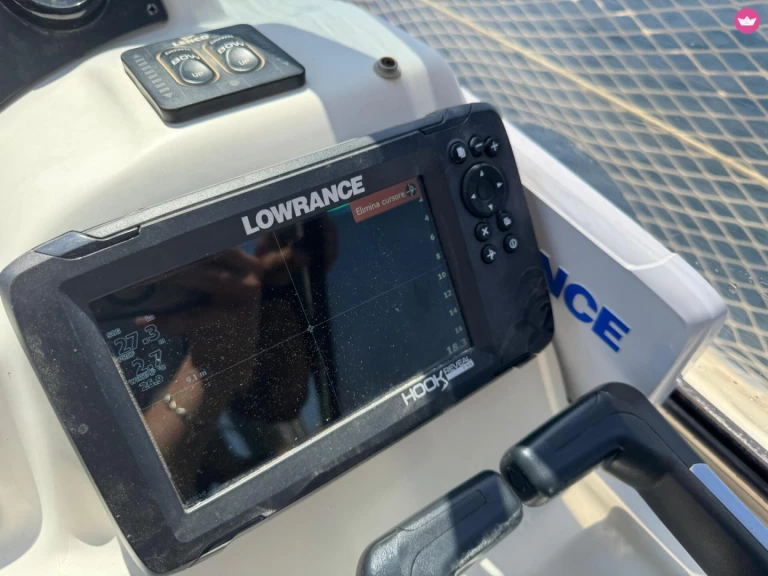 Pronajmout Motorová loď se skipperem či ne Bavaria v Palermo