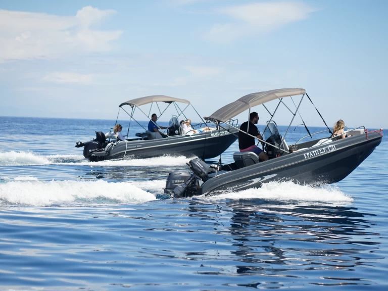 Pronajmout Motorová loď se skipperem či ne Karel v Rhodos
