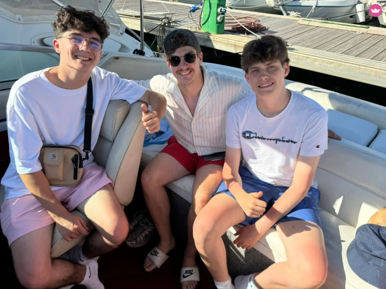 Pronájem lodi Palermo lákavé ceny Crownline 225 CCR