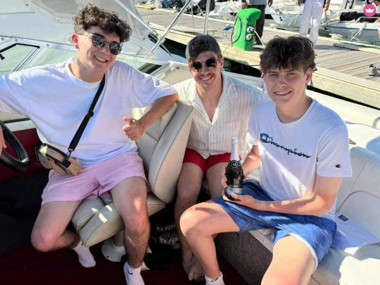 Pronájem Motorová loď v Palermo -Crownline Crownline 225 CCR