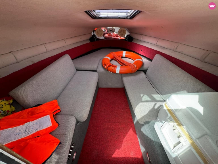 Pronájem lodi Crownline Crownline 225 CCR v Palermo na Samboatu