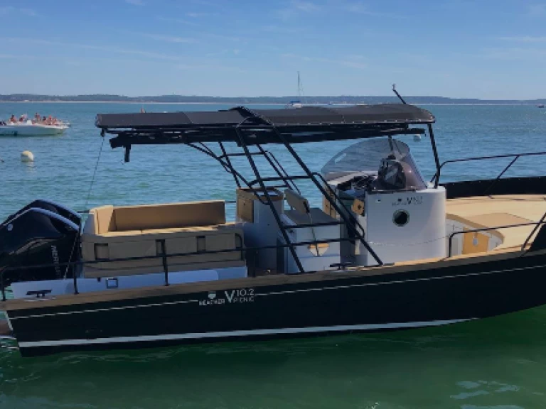 Pronájem Motorová loď v Grand Piquey -Beacher Beacher V10.2 Croisière