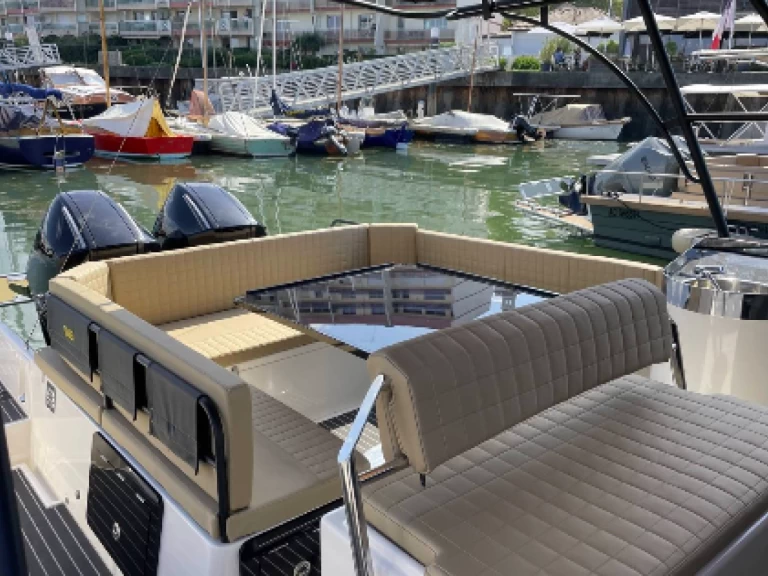 Pronájem lodi Beacher Beacher V10.2 Croisière v Grand Piquey na Samboatu