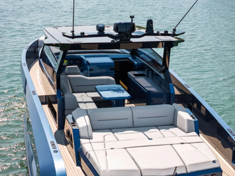 Pronájem jachty v Sag Harbor -Vanquish ETSEA na Samboatu