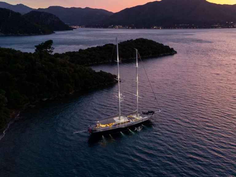 Valena Yachting - Istanbul UBI BENE jednotlivci a charterové společnosti v Bodrum