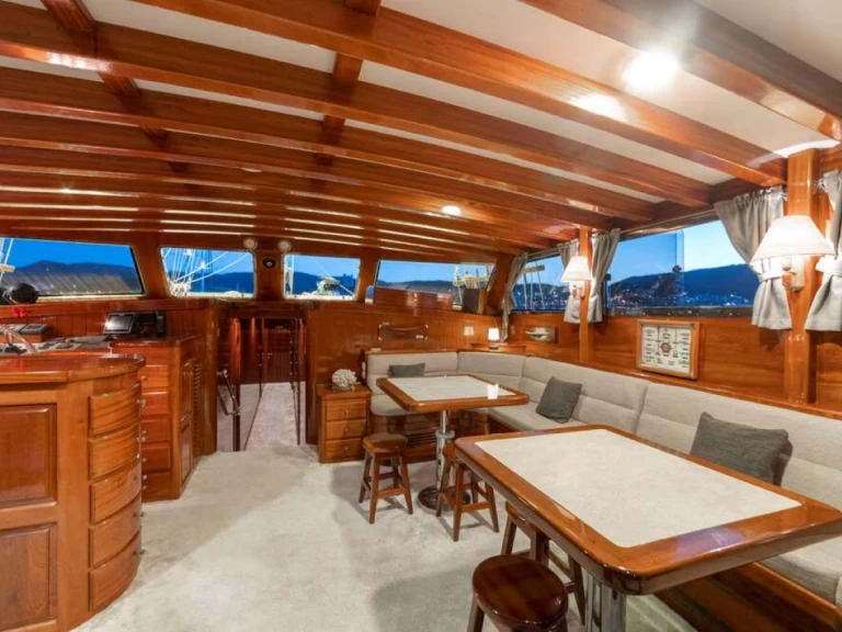 Pronajmout Jachta se skipperem či ne Custom v Bodrum