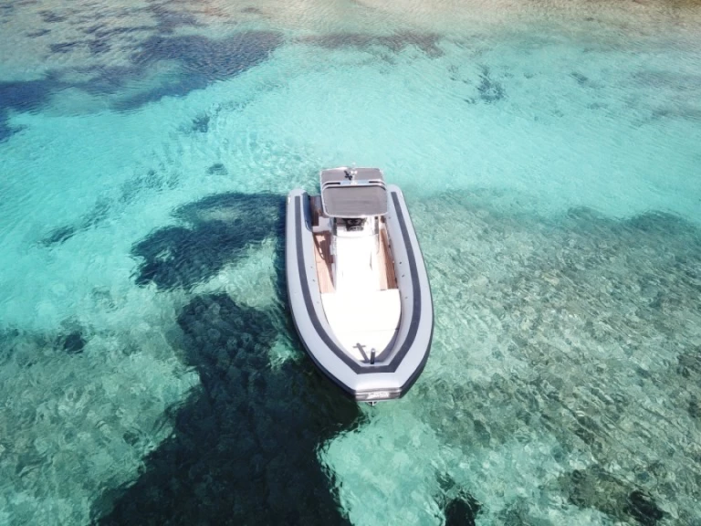 Pronájem Polotuhá loď Sea Water s licencí