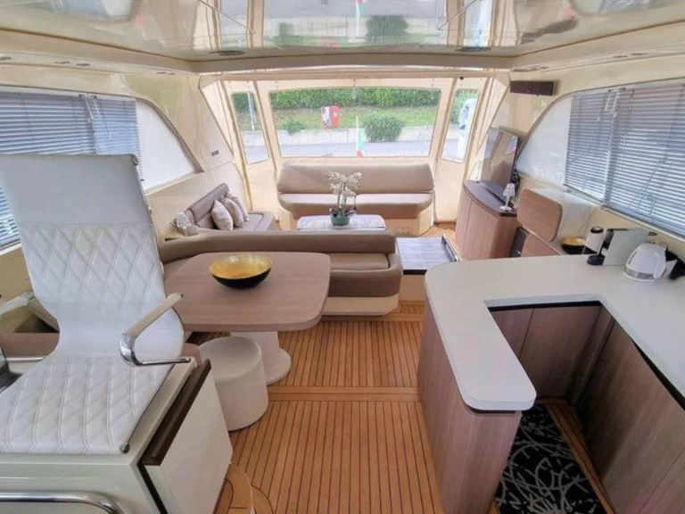 Pronajmout si Ilver Vista 58 v Porto Badino