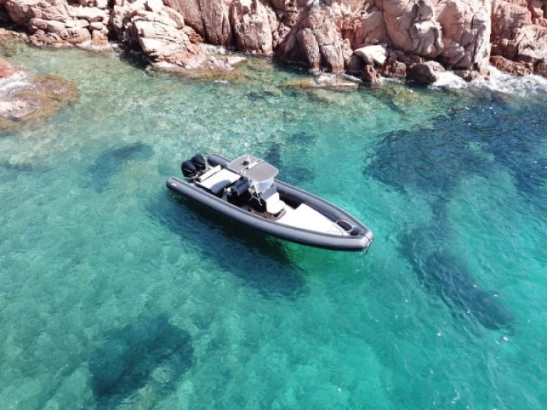 Pronajmout si Sea Water Phantom 300 v Bonifacio