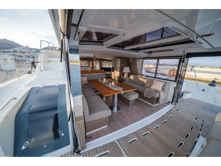 Pronájem Katamarán Bali s licencí