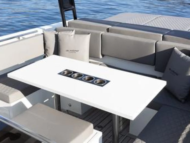 Pronájem jachty v Ibiza Town -D36 De Antonio na Samboatu