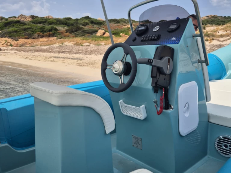 Pronájem Polotuhá loď DOMAR s licencí