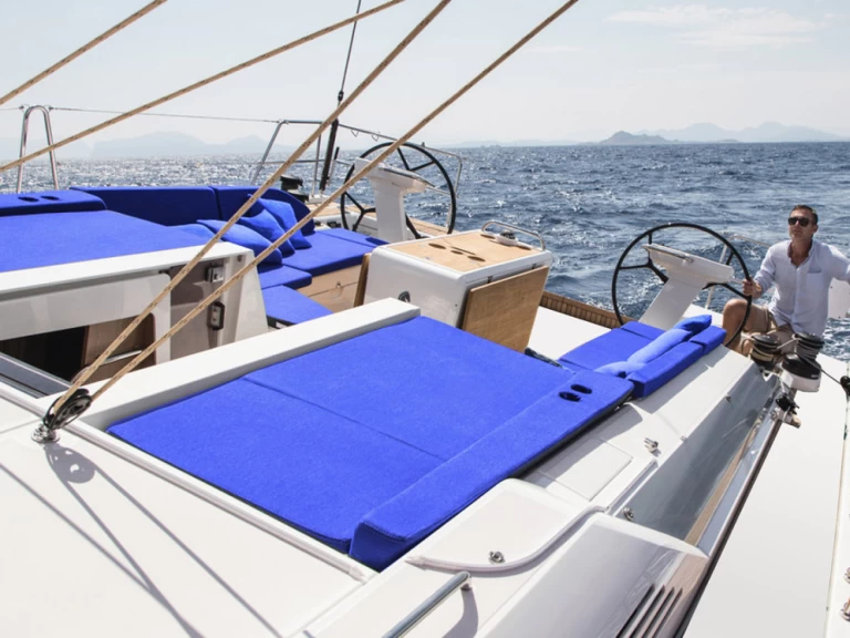 Pronájem Plachetnice Bénéteau s licencí