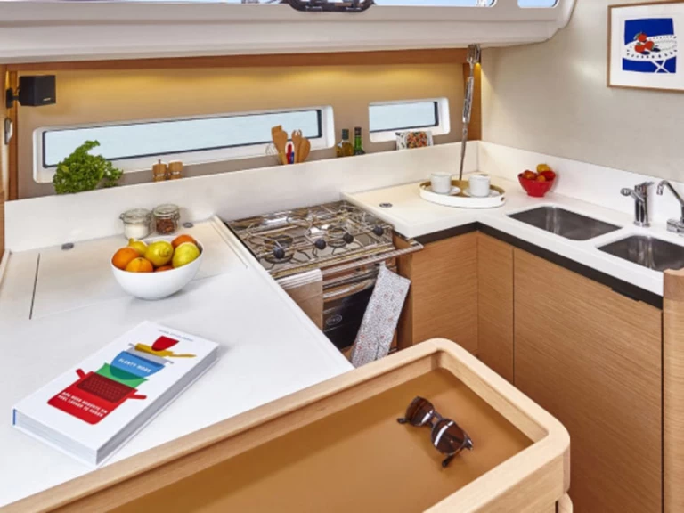 Pronajmout si Jeanneau Sun Odyssey 440 v Dubrovník