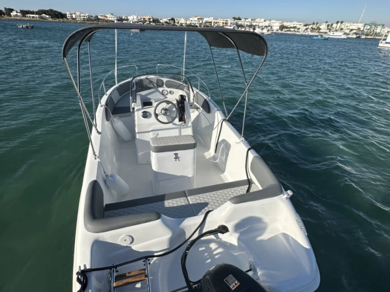 Pronájem lodi Albatros Open 5.65 v Porto Cesareo na Samboatu