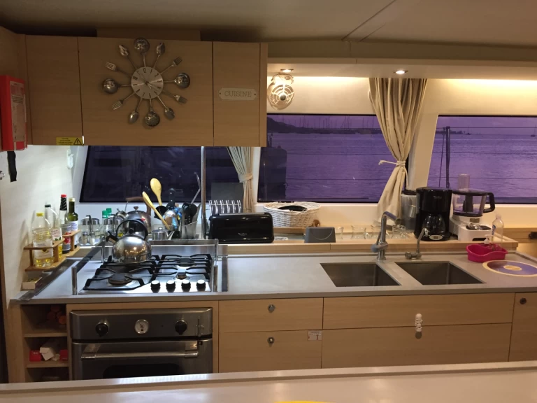 Lagoon Lagoon 620 jednotlivci a charterové společnosti v Eden Island