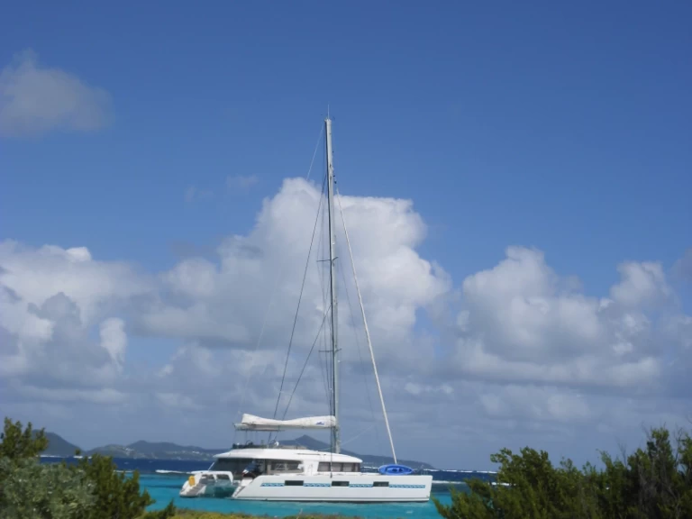 Pronajmout si Lagoon Lagoon 620 v Eden Island