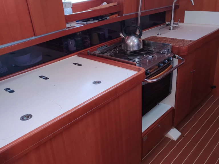 Pronájem lodi Kos lákavé ceny Dufour 455