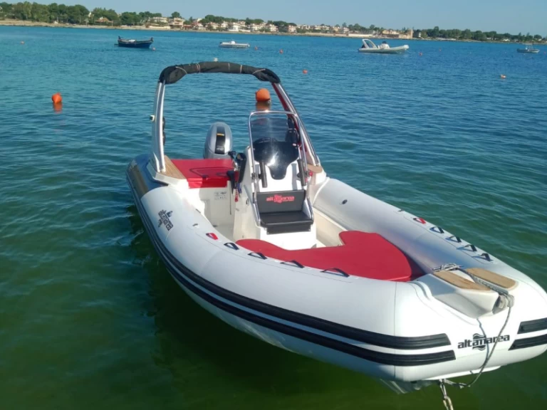 Pronájem lodi Palermo lákavé ceny Wave 20