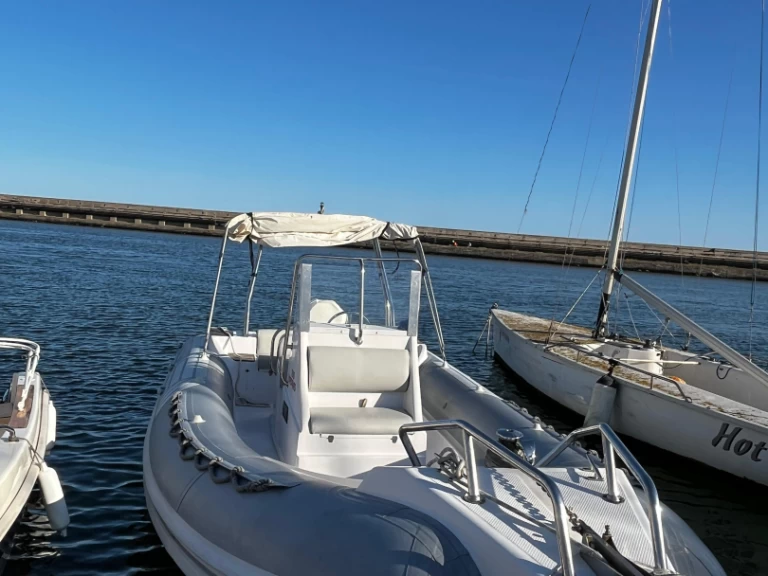 Pronájem jachty v Cagliari -Sacs Madras 750 na Samboatu