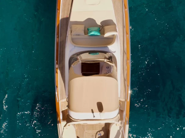 Pronájem lodi Sorrento lákavé ceny Libeccio 850 Sport