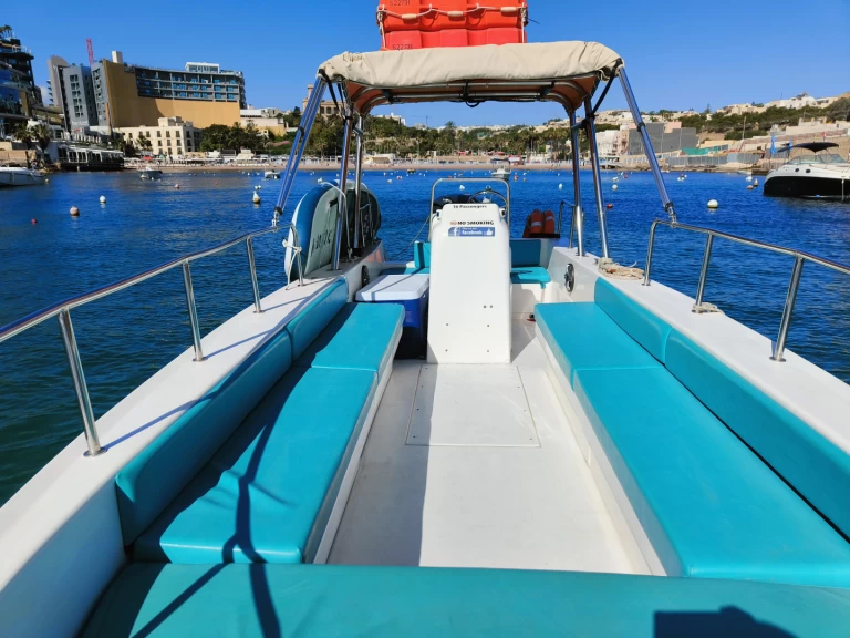 Pronájem Motorová loď Buccaneer s licencí