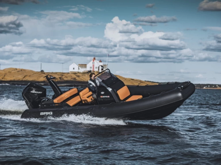 Polotuhá loď k pronájmu v Trébeurden za nejlepší cenu