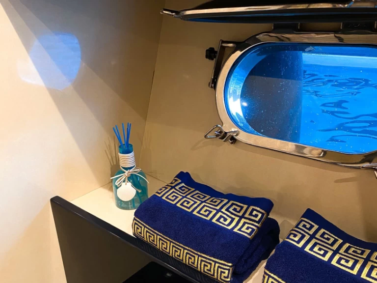 Pronájem Motorová loď v Sant Antoni de Portmany -Cantieri Di Pisa Sarnico 