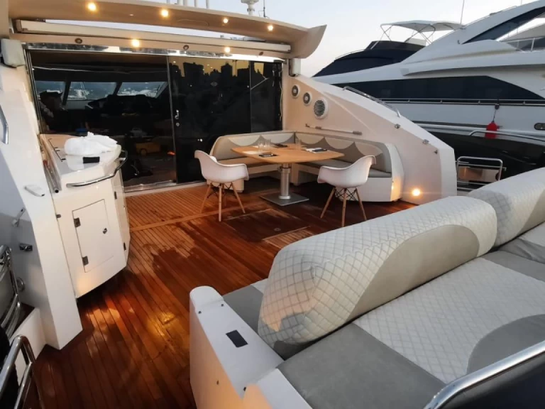 Pronájem jachty v Ibiza Town -Sunseeker Predator 82 na Samboatu