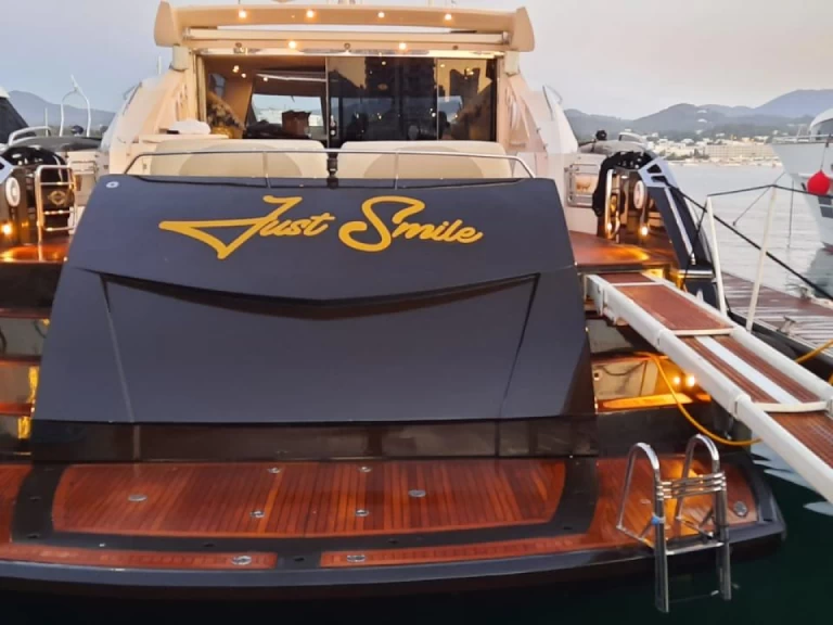 Pronájem lodi Sunseeker Predator 82 v Ibiza Town na Samboatu