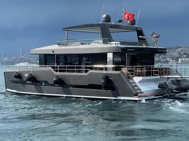 Pronájem Katamarán v Torba -Custom Made Luxury Catamaran