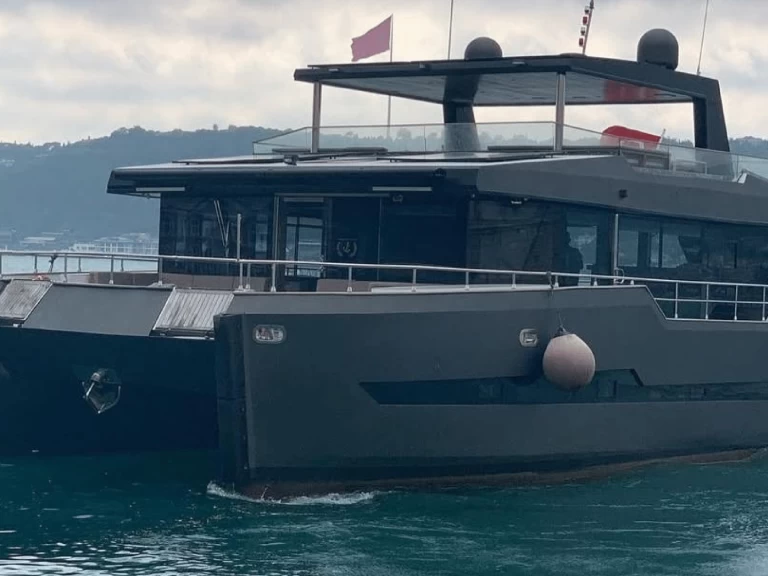 Pronajmout Katamarán se skipperem či ne Custom Made v Torba