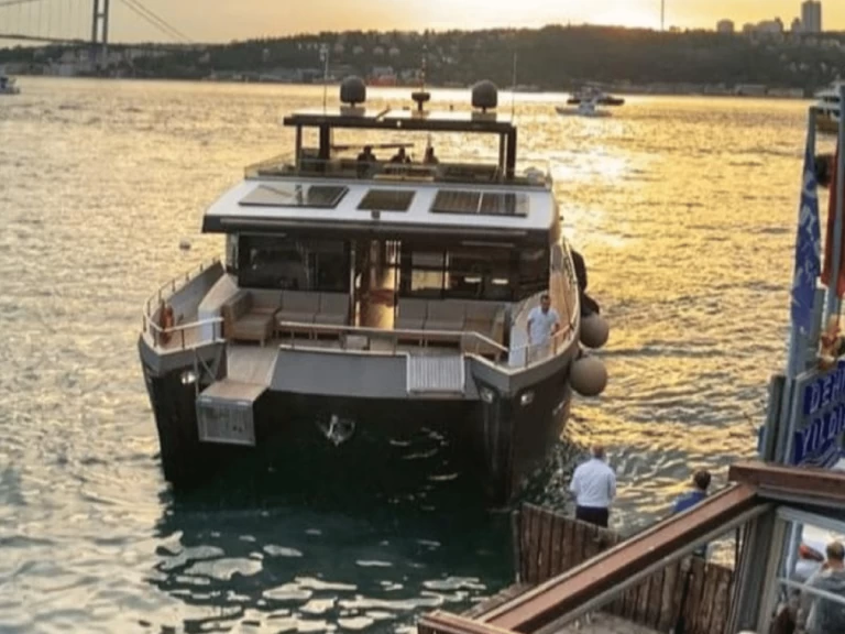 Katamarán k pronájmu v Torba za nejlepší cenu