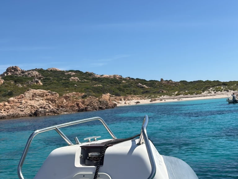 Pronájem jachty v Marina di Cugnana -Sacs Sacs S 680 Ghost na Samboatu