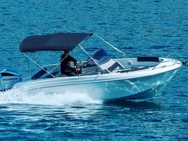 Pronajmout Motorová loď se skipperem či ne Atlantic v Trogir