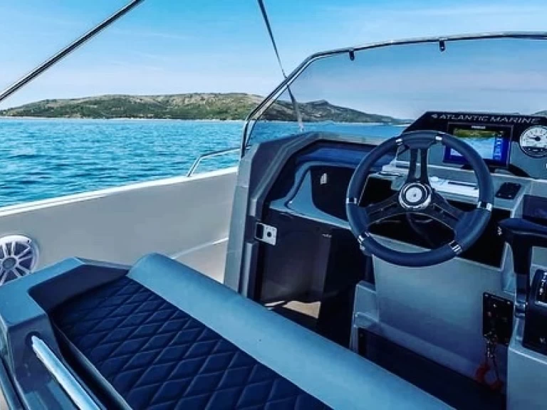 Pronájem Motorová loď Atlantic s licencí