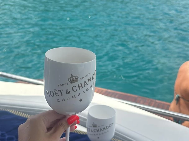 Pronajmout si Mirakul 40 v Dubrovník