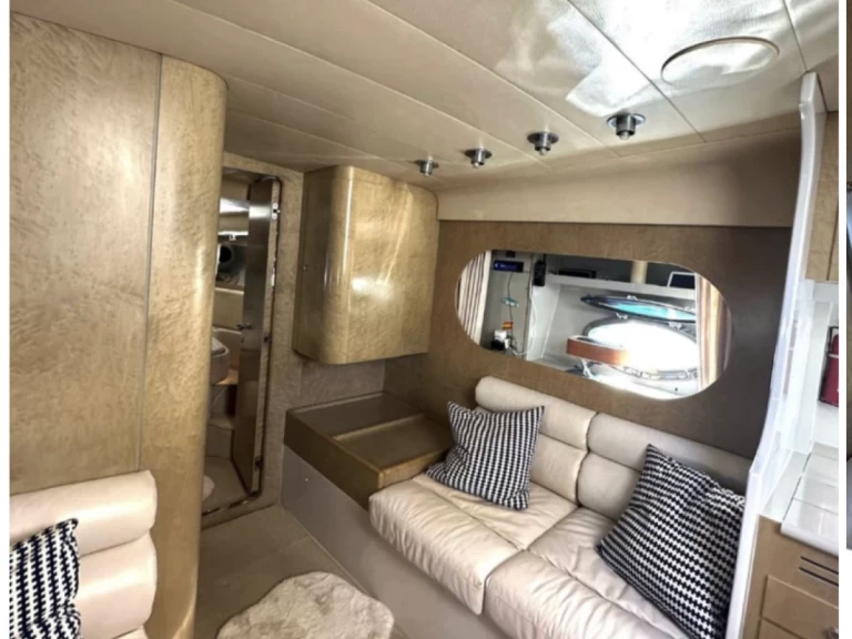 Pronájem lodi Riva Tropicana v Barcelona na Samboatu