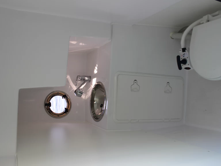 Motorová loď k pronájmu v Sant Antoni de Portmany za nejlepší cenu