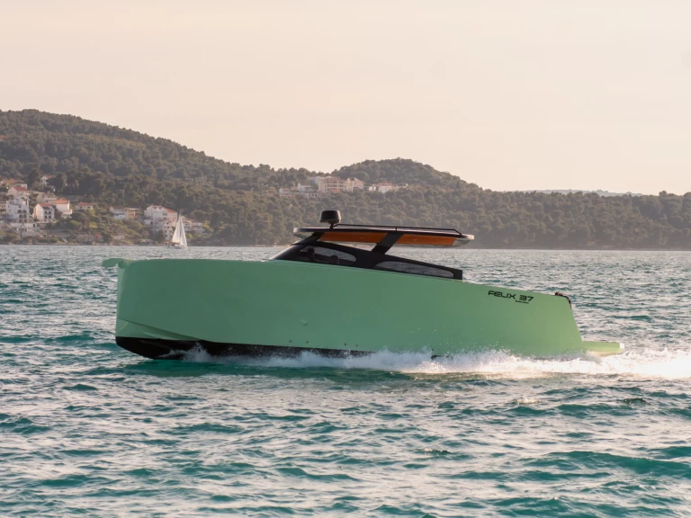 Pronájem jachty v Split - Felix 37 na Samboatu