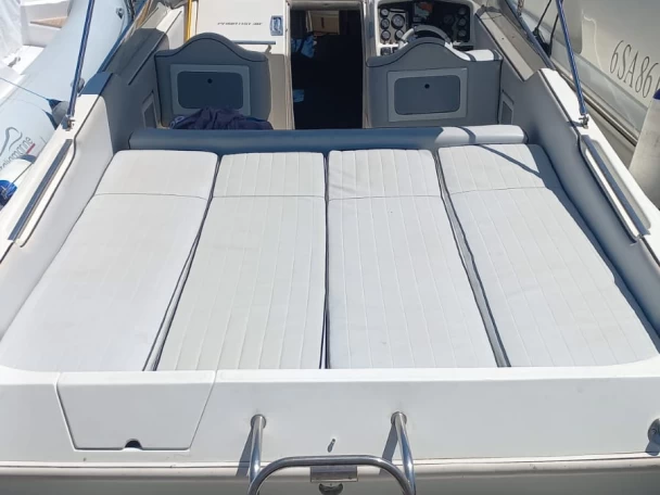 PRIMATIST By Bruno Abbate Primatist 30 jednotlivci a charterové společnosti v Porto Badino