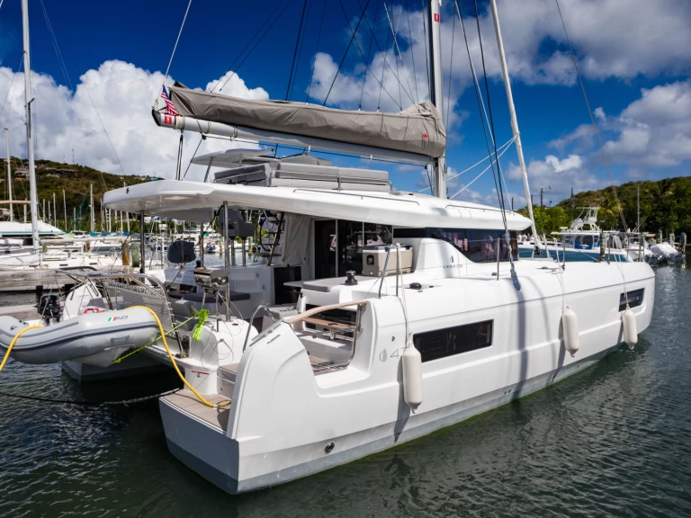 Pronájem jachty v Tortola -Lagoon Lagoon na Samboatu