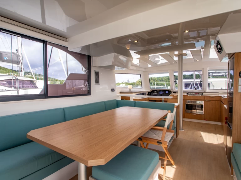 Pronájem Katamarán Bali s licencí