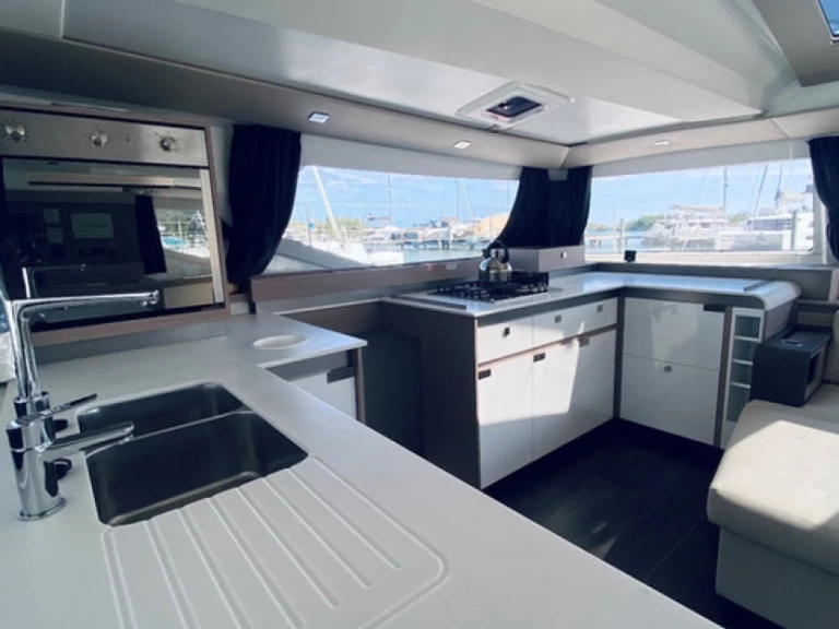 Pronájem lodi Fountaine Pajot Elba 45 v Tortola na Samboatu
