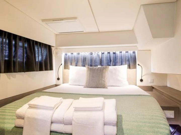 Pronájem Katamarán Fountaine Pajot s licencí