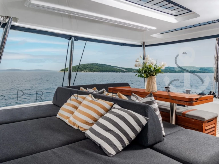 Pronájem jachty v Kaštela -Lagoon Lagoon 55 na Samboatu