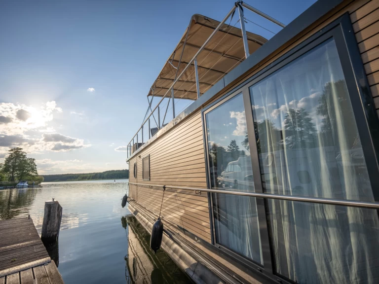 WOMA Woma D13 jednotlivci a charterové společnosti v Fürstenberg/Havel