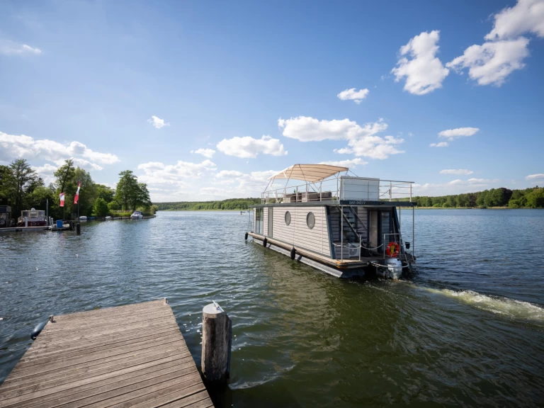 Pronájem lodi WOMA Woma D13 v Fürstenberg/Havel na Samboatu
