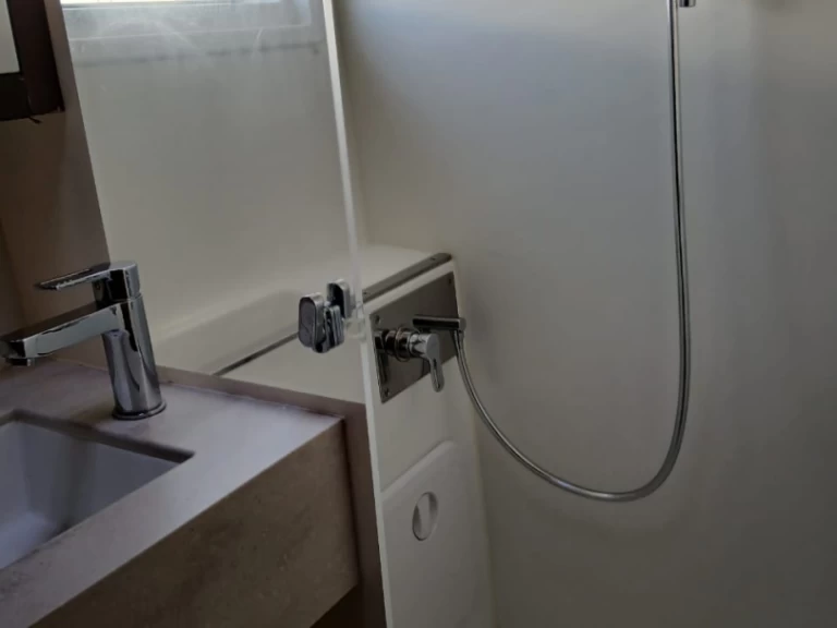 Pronájem lodi Lagoon Lagoon 46 v Lavrio na Samboatu